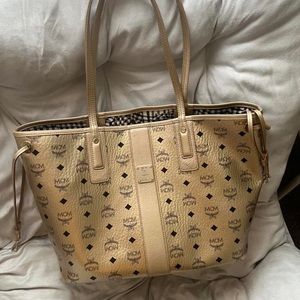 Medium reversible Liz Shopper.